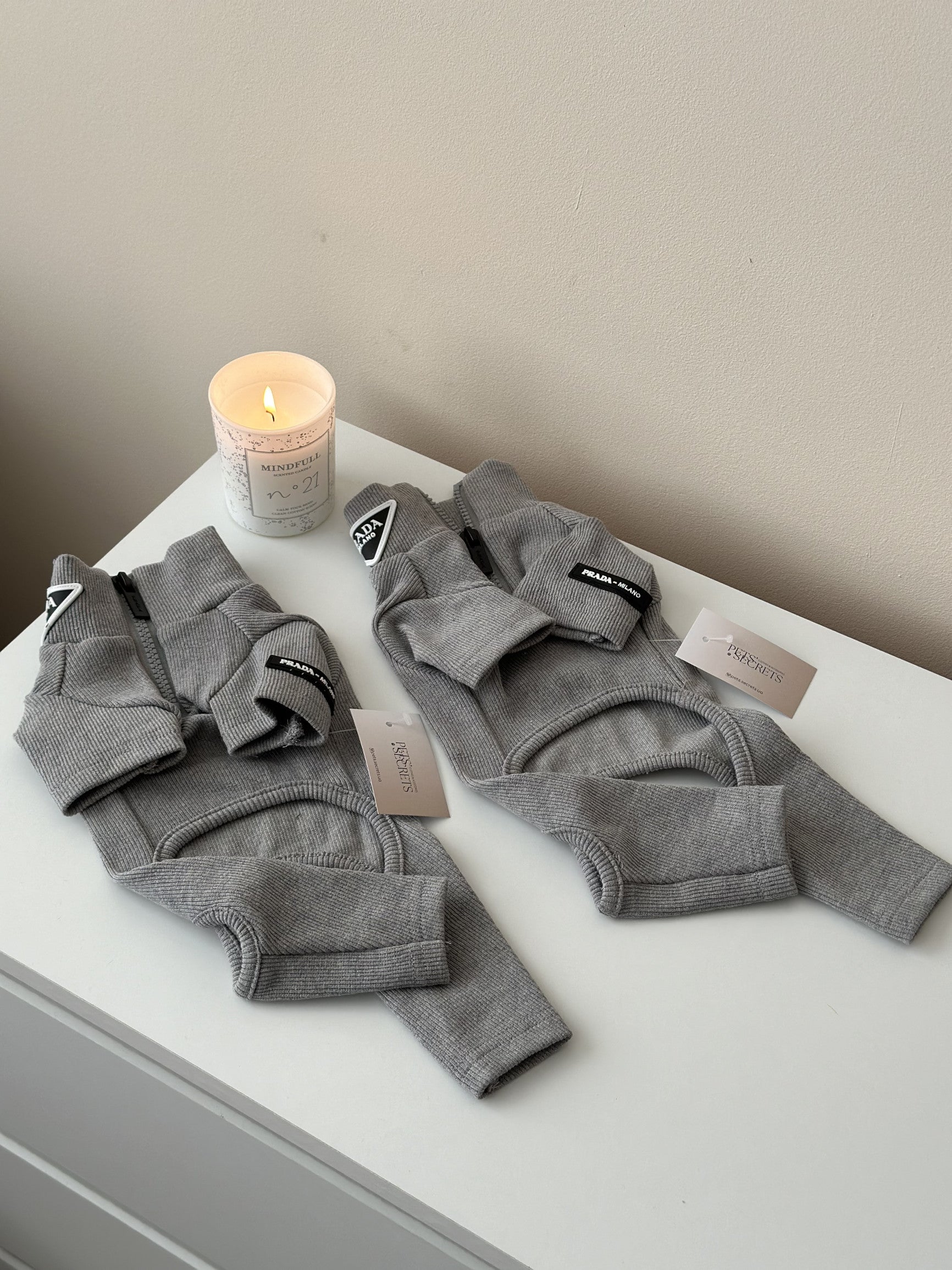 Комбінезон сірого кольору Prada Milano