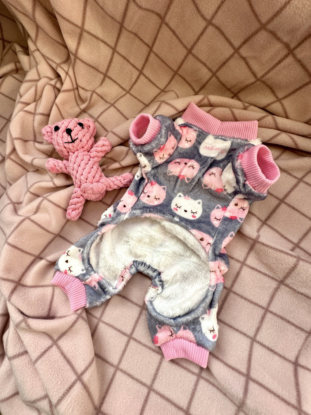 Комбінезон-піжама сірого кольору Kitty Dreams