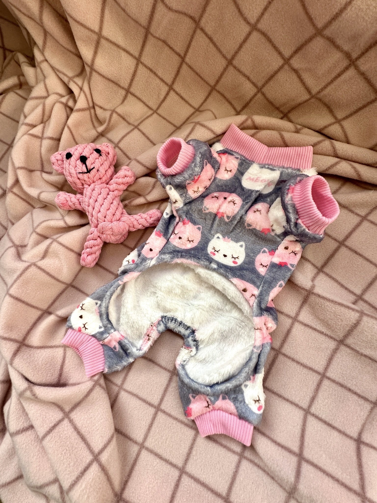 Комбінезон-піжама сірого кольору Kitty Dreams