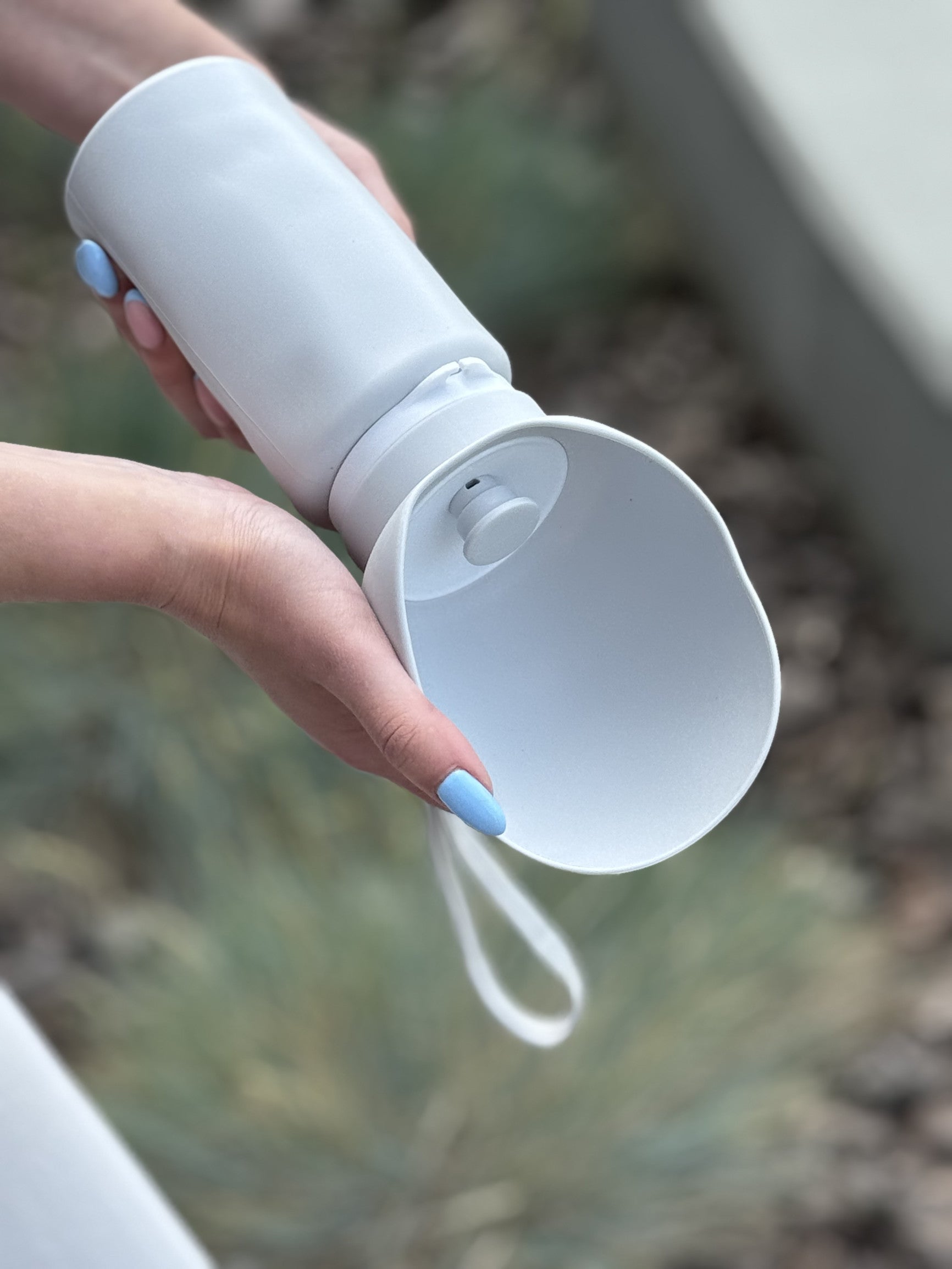 Поїлка силіконова сірого кольору Soft Touch