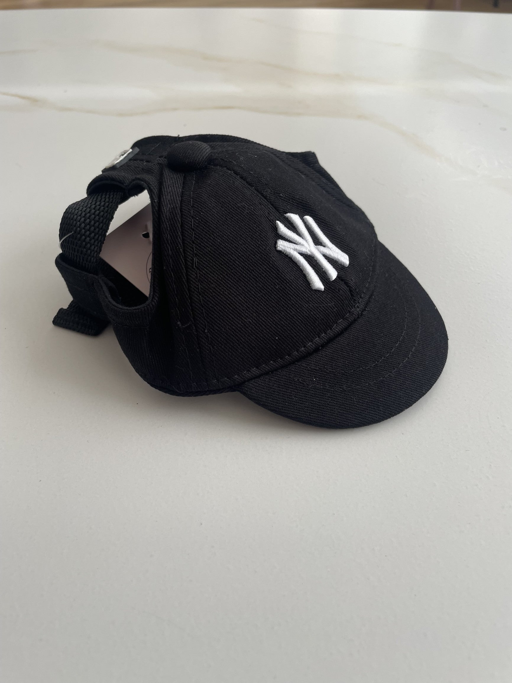 Кепка чорного кольору NY