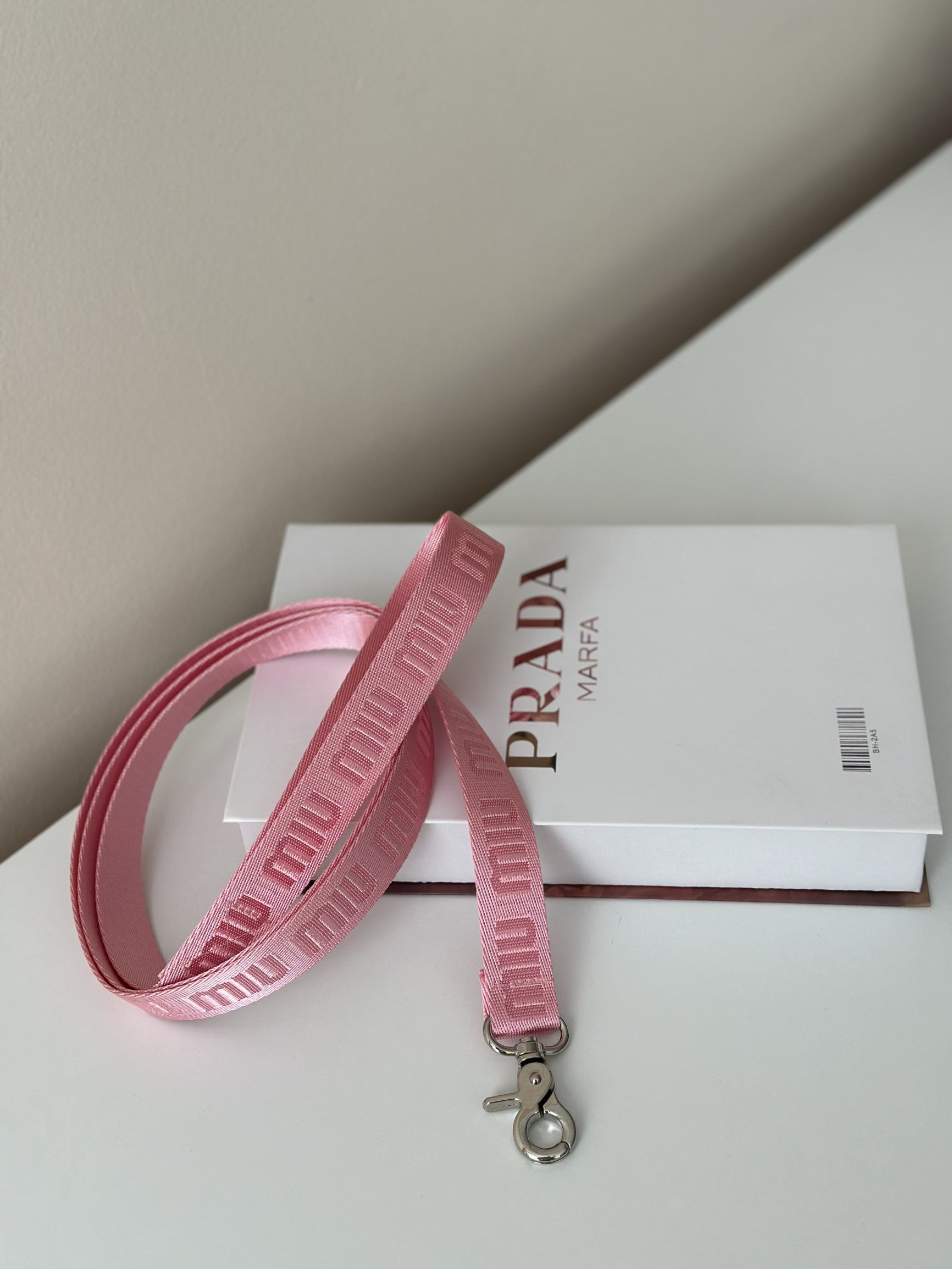 Повідець рожевого кольору Miu Miu