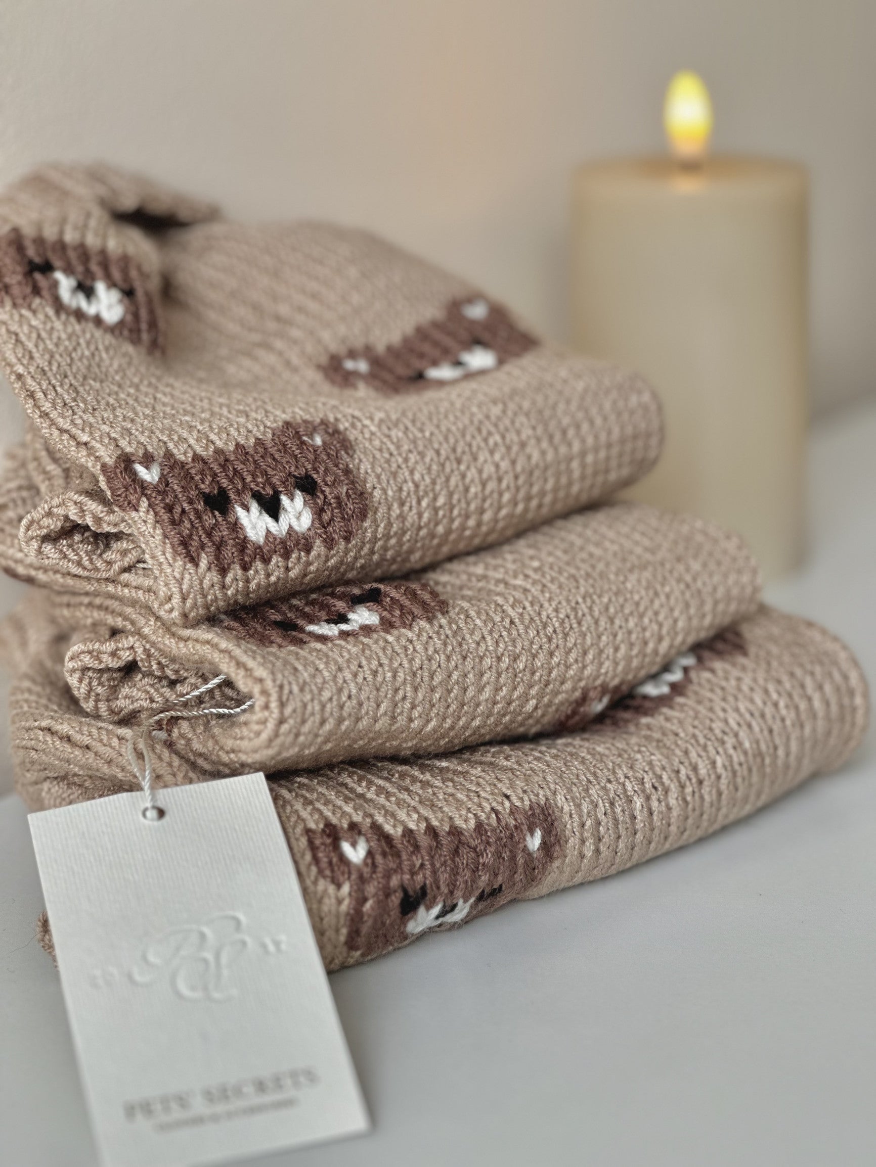 Светр бежевого кольору з принтом Sweet bear