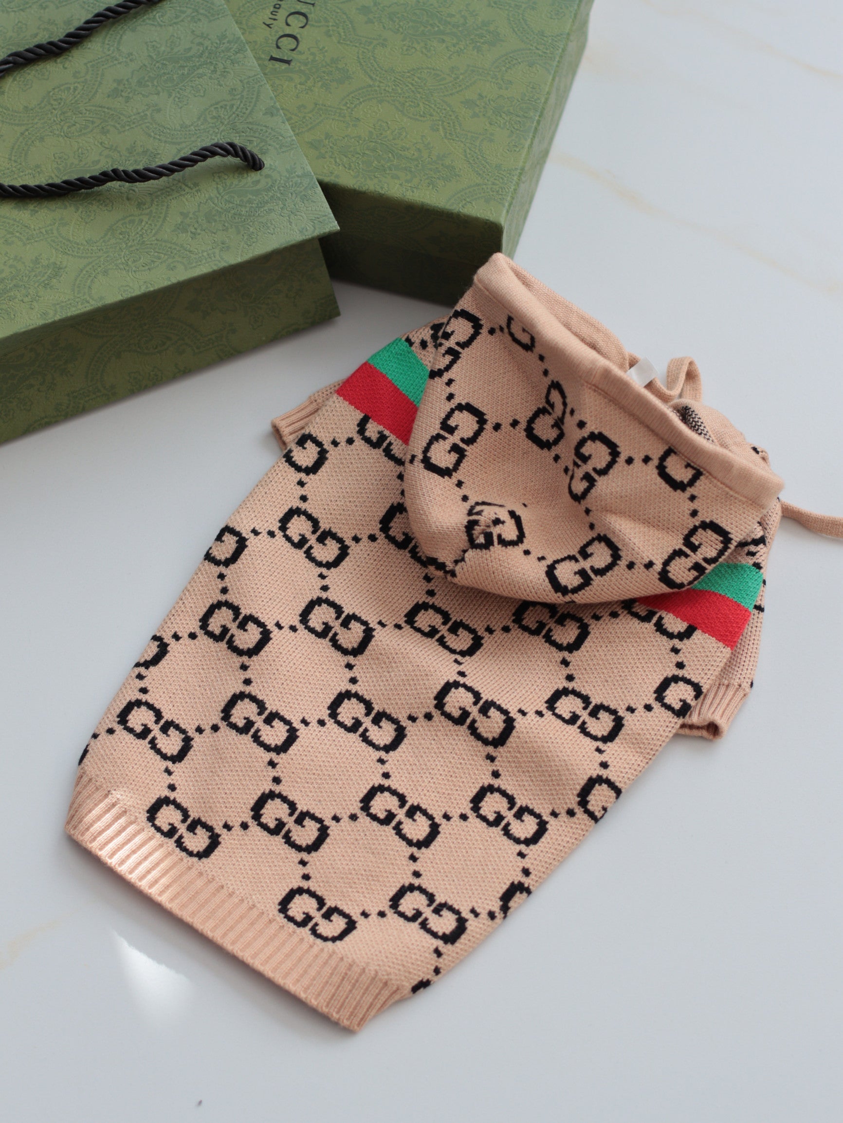 Худі бежевого кольору з принтом Gucci