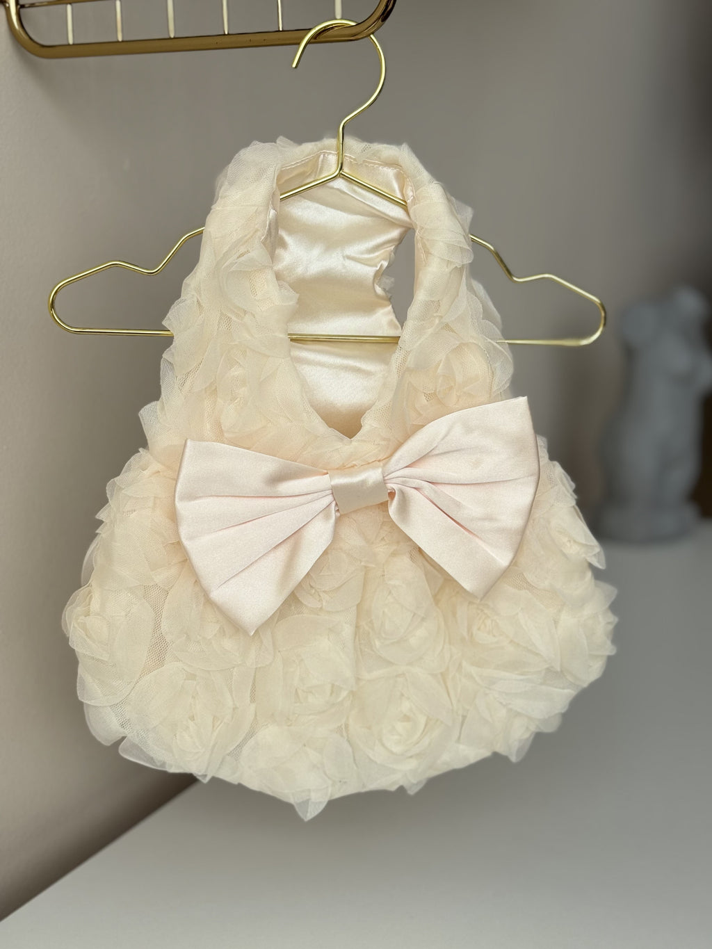 Cream-colored dress Floral Light