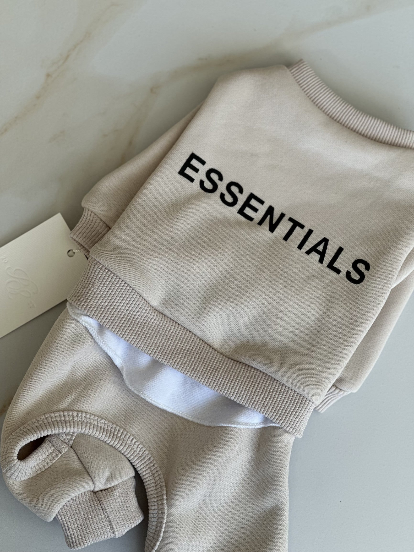 Комбінезон бежевого кольору Essentials Basic