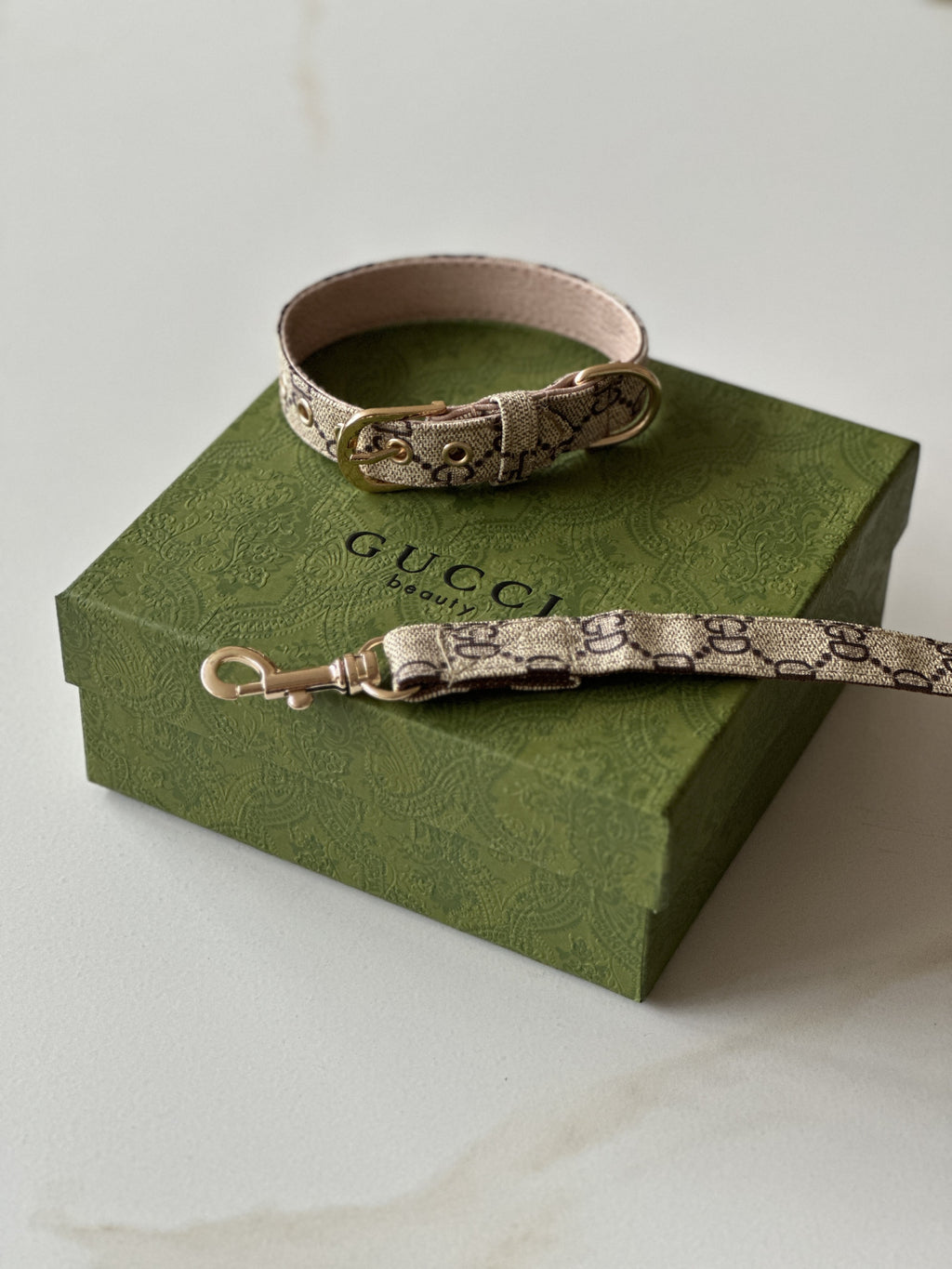 Нашийник у наборі з повідцем бежевого кольору Gucci