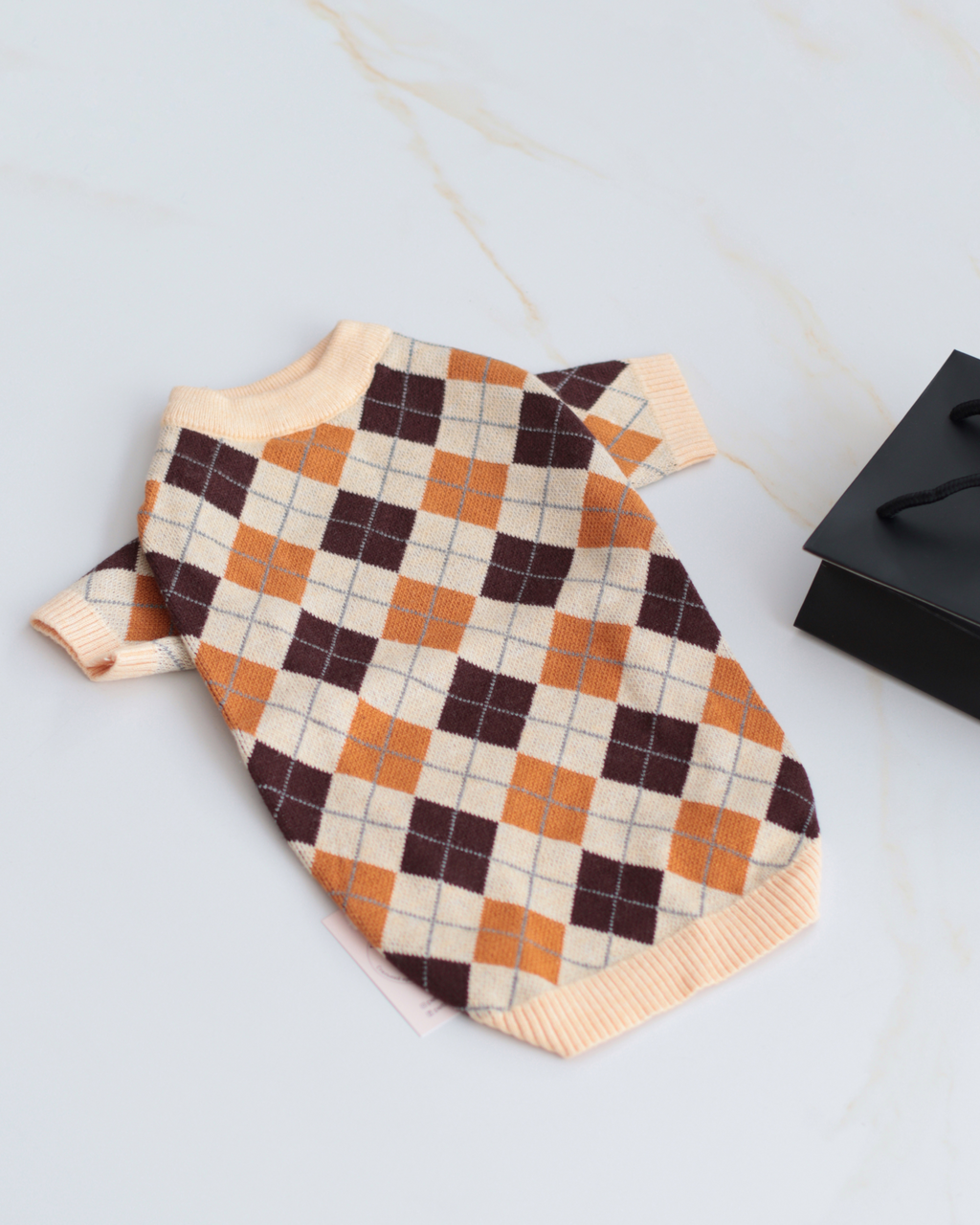 Светр бежевого кольору з принтом Ромби