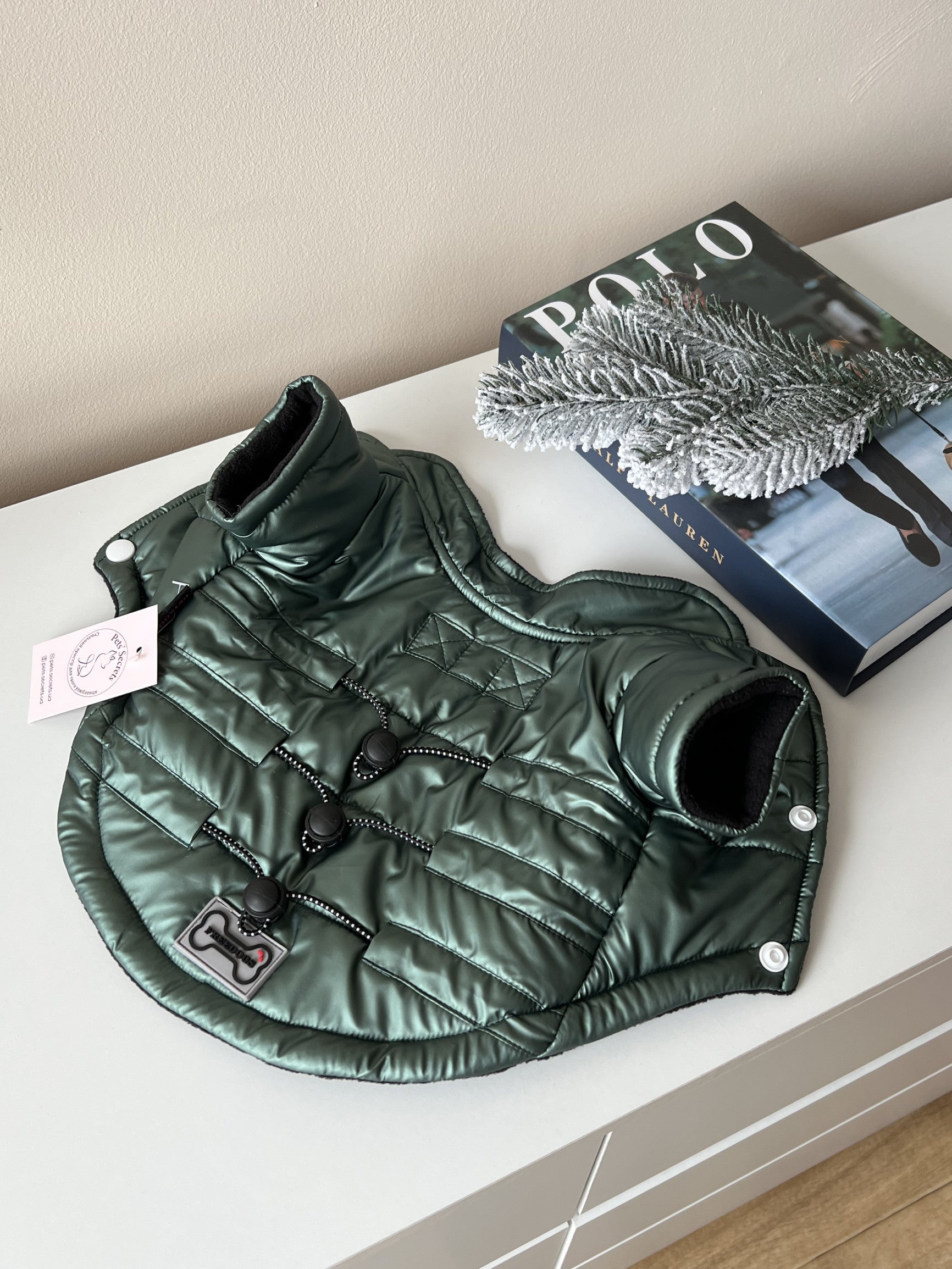 Куртка зеленого кольору Free dogs