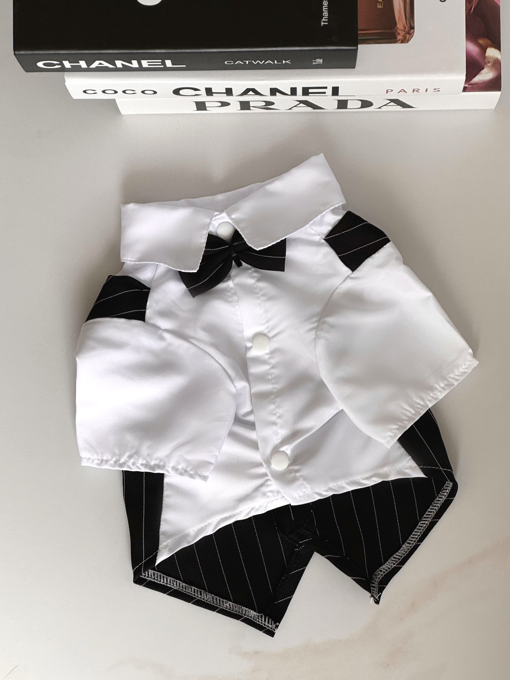 Смокінг чорно-білого кольору Gentle Classic