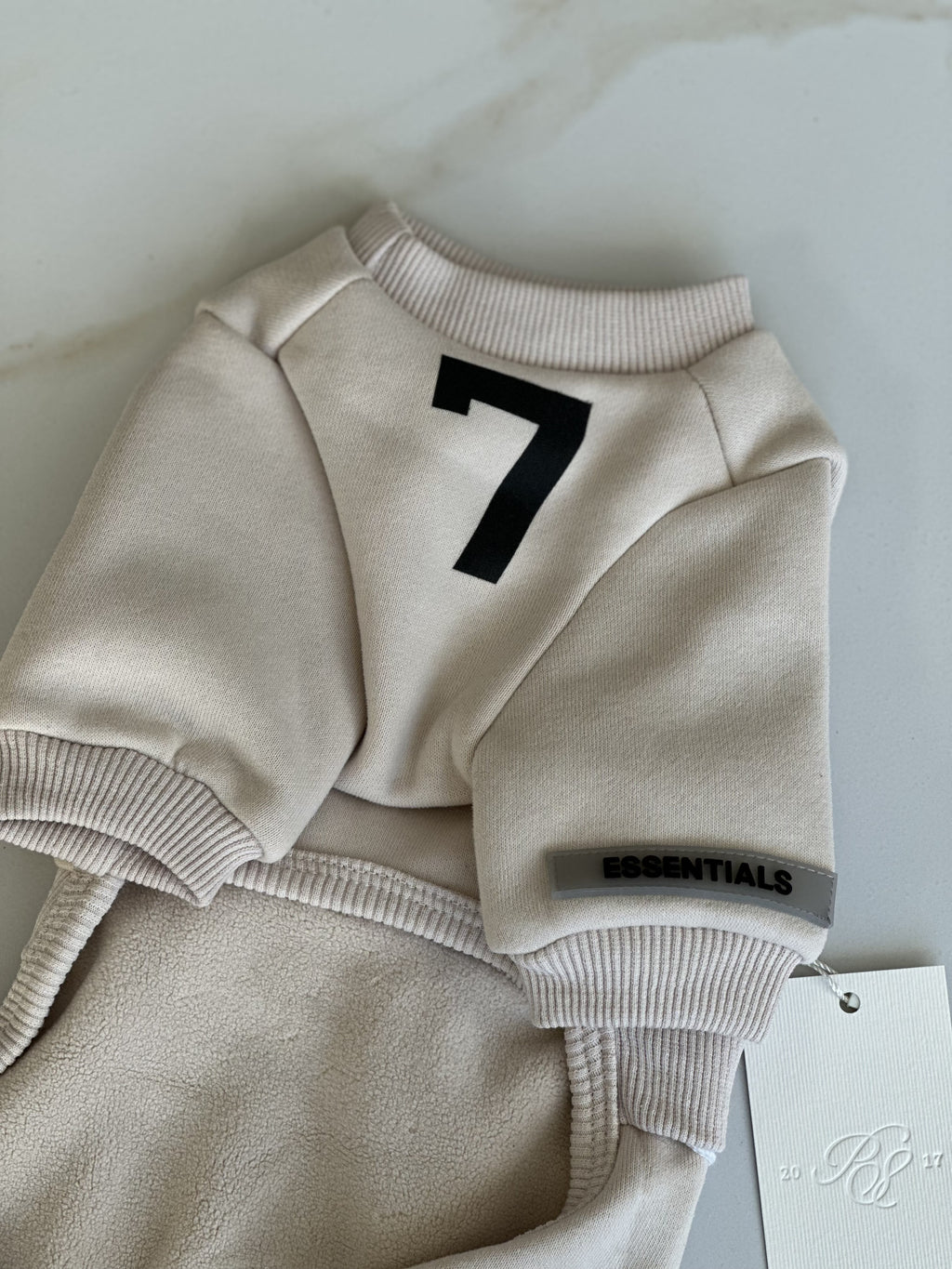 Комбінезон бежевого кольору Essentials Basic