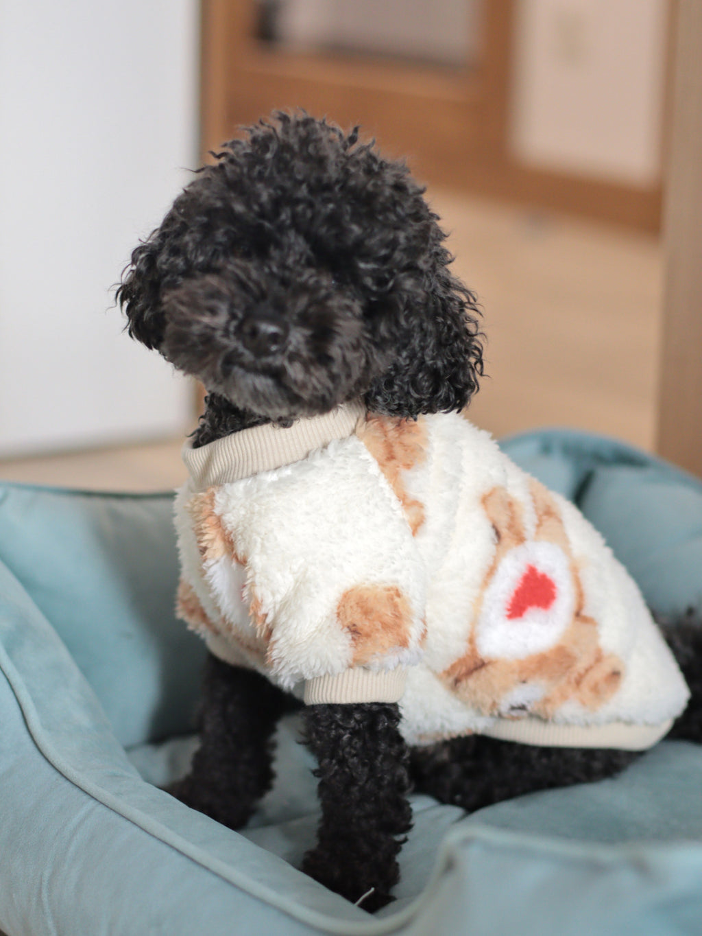 Love Bear milky sweatshirt