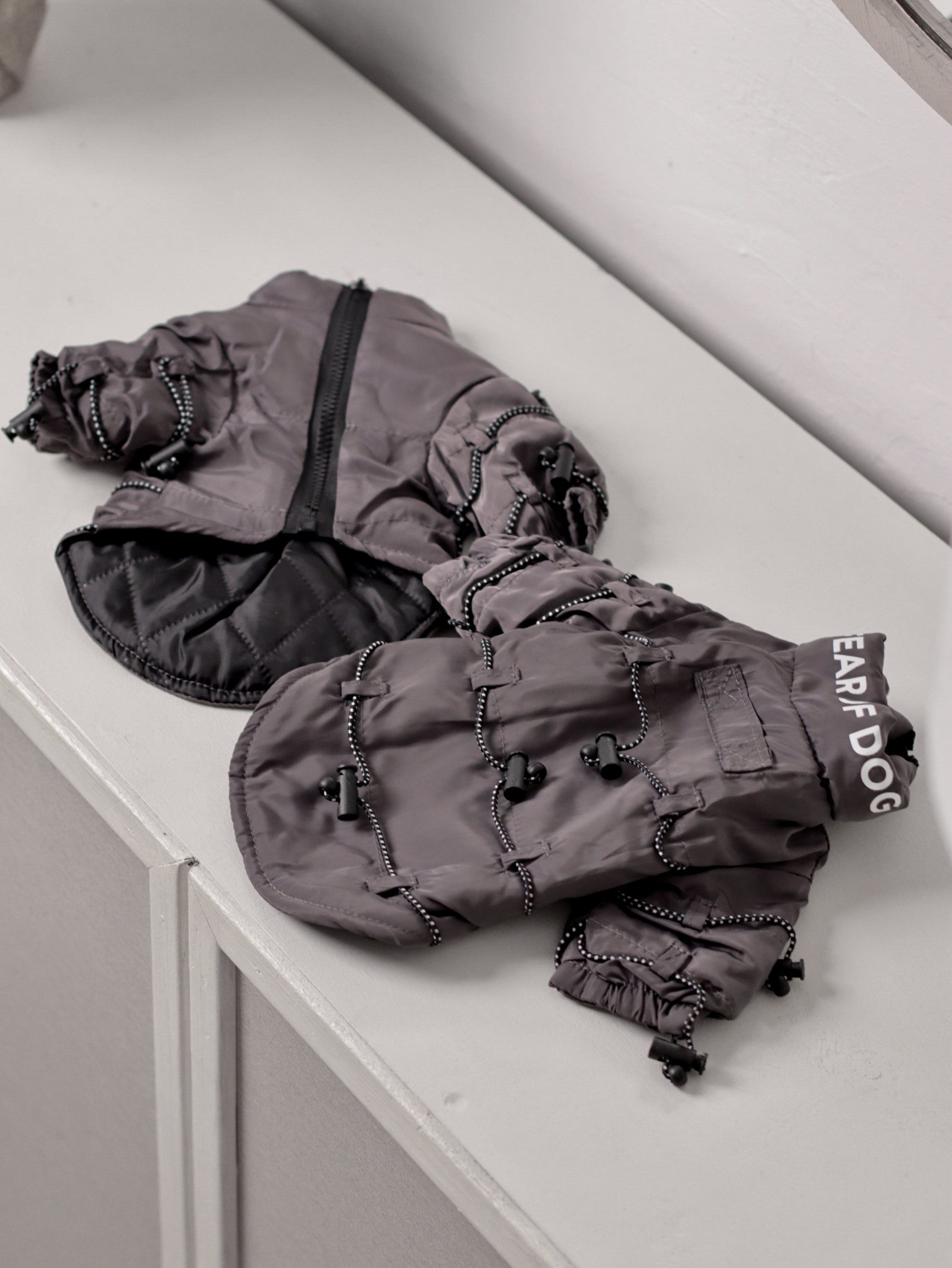 Куртка сірого кольору Fear of dog