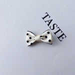 Заколки молочно-чорного кольору Noir & Vanille