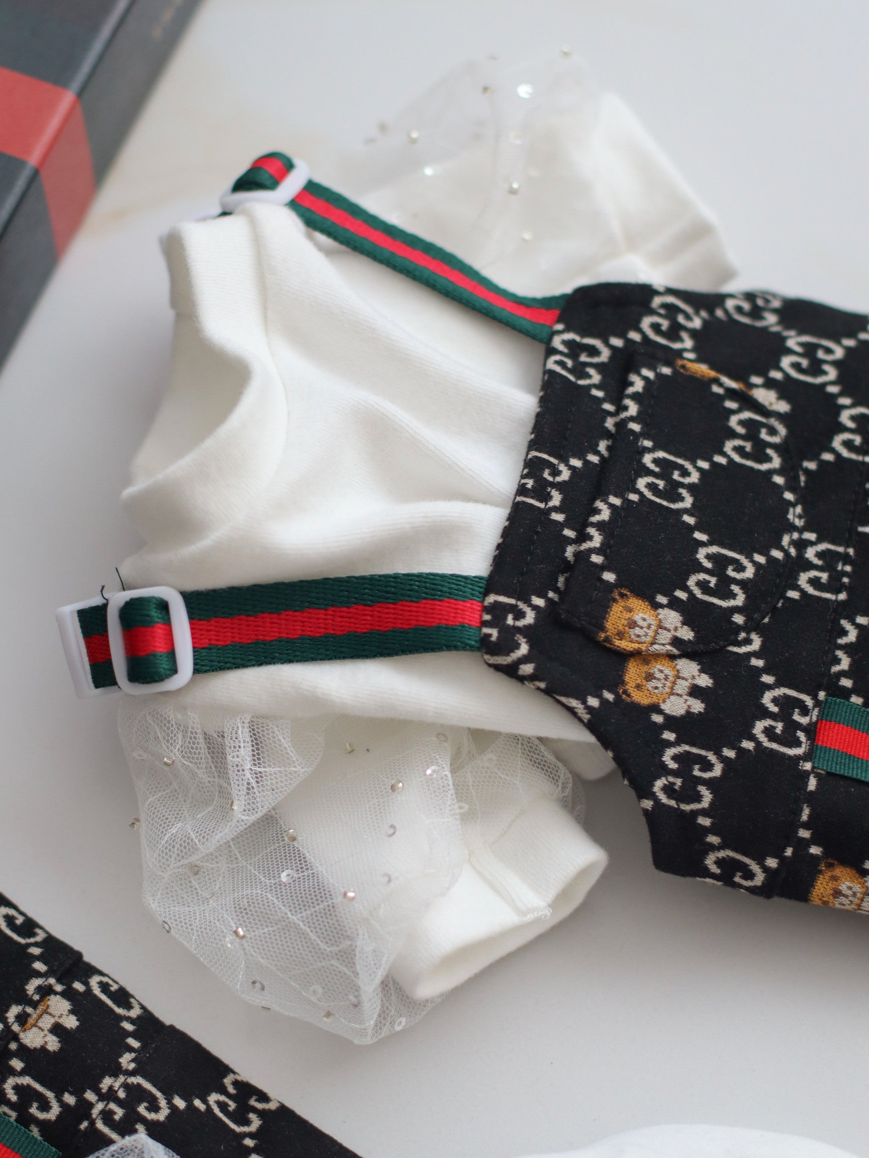 Сарафан чорного кольору з принтом GG Bear