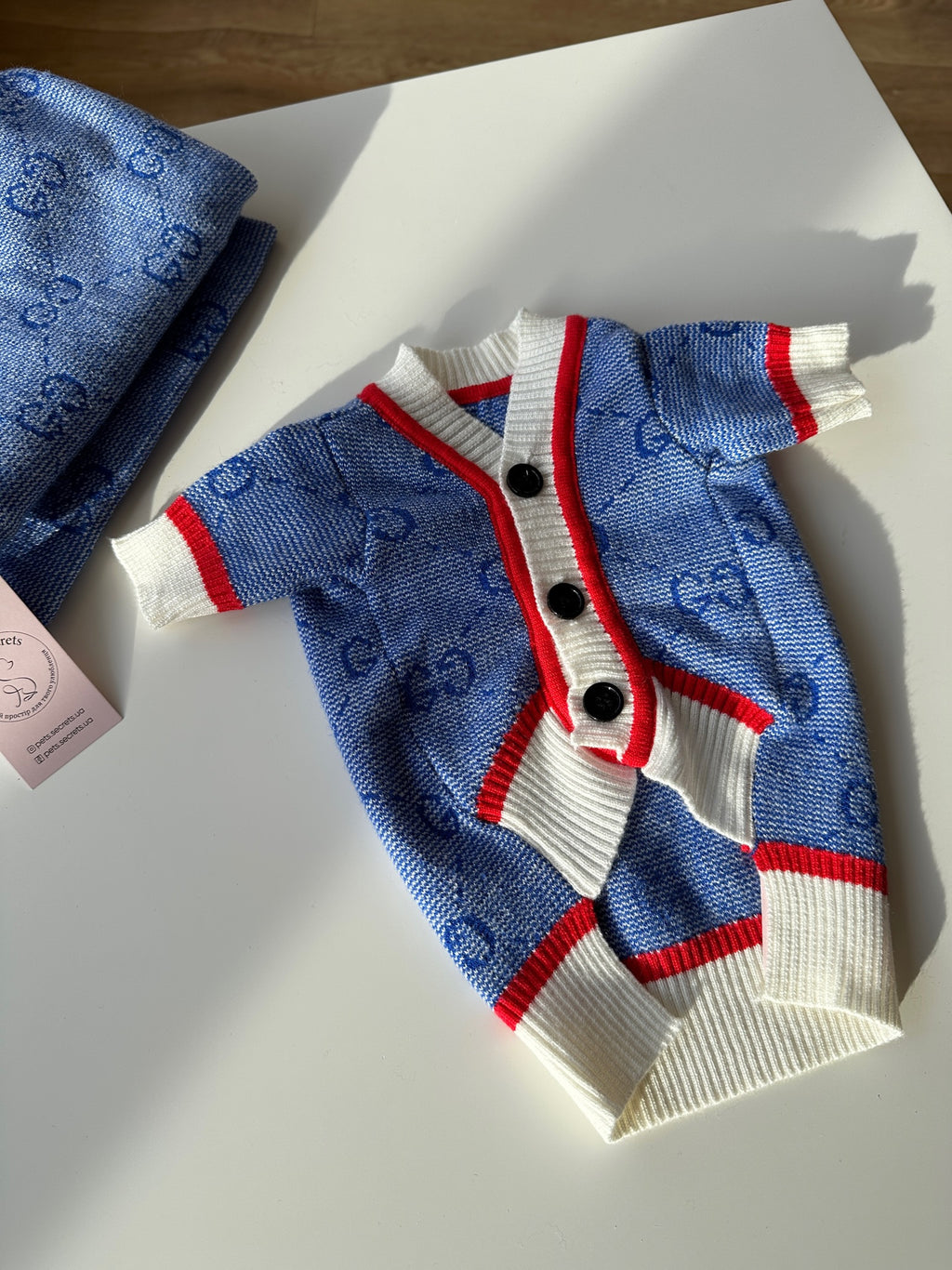 Blue cardigan with Gucci print