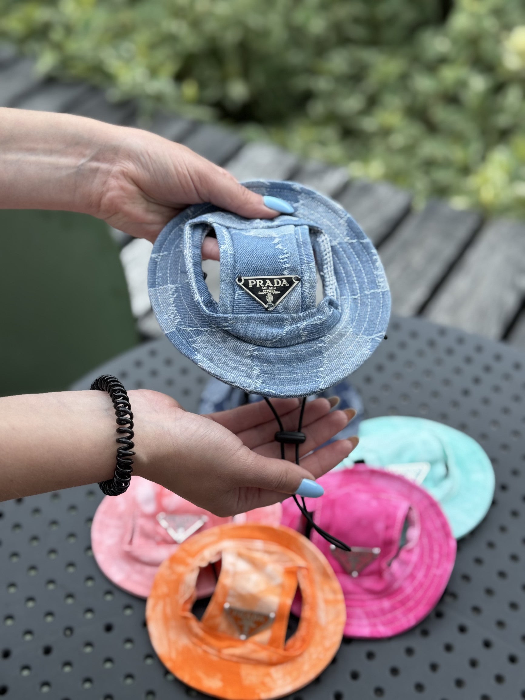 Панамка блакитного кольору Light Denim Prada