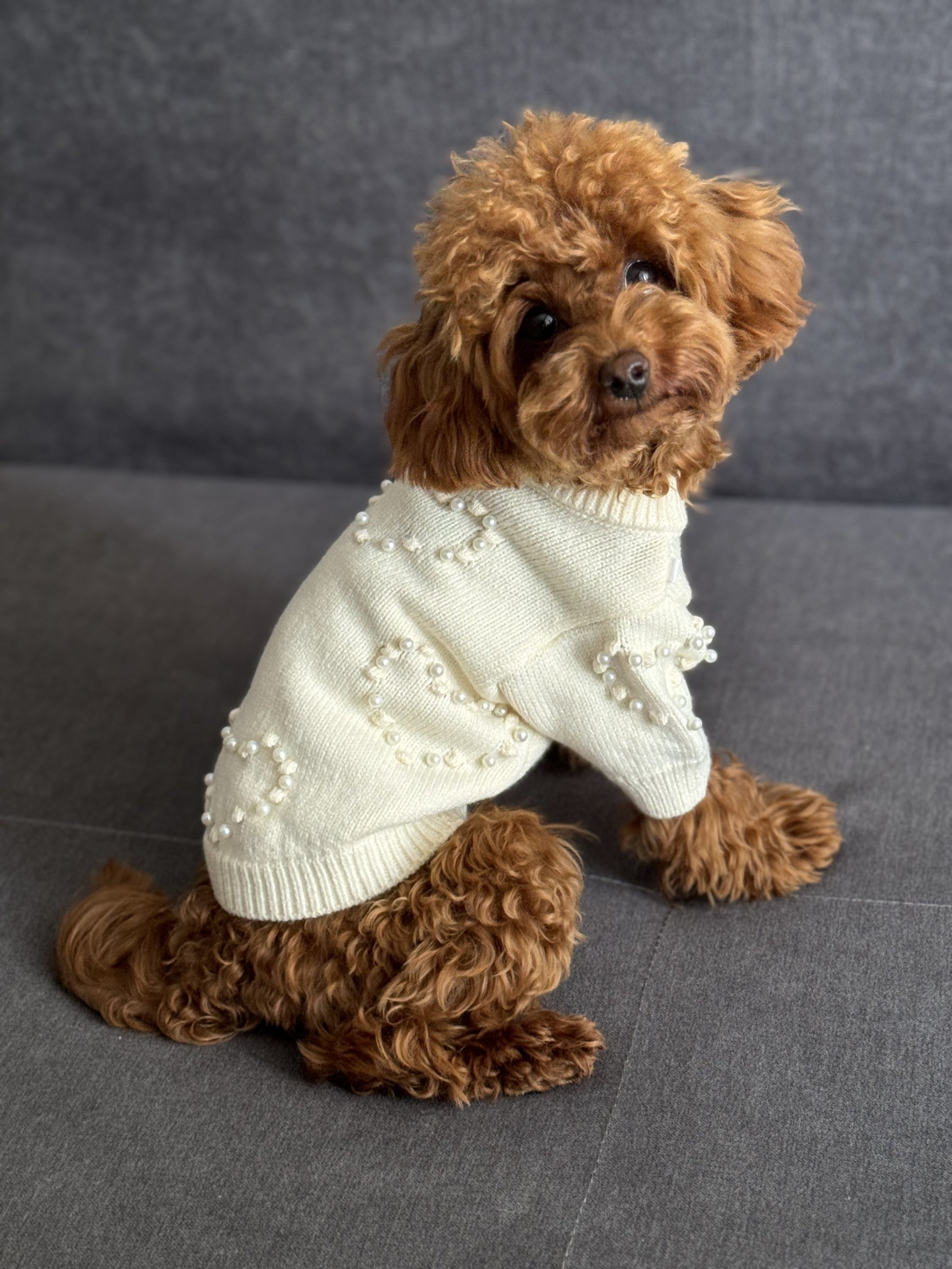 Светр молочного кольору з перлинками Сердечка