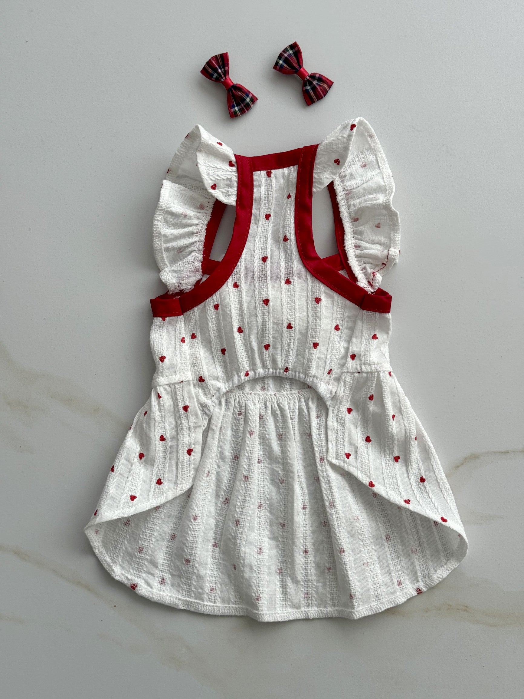 Сарафан білого кольору з принтом в сердечка Mini Valentine