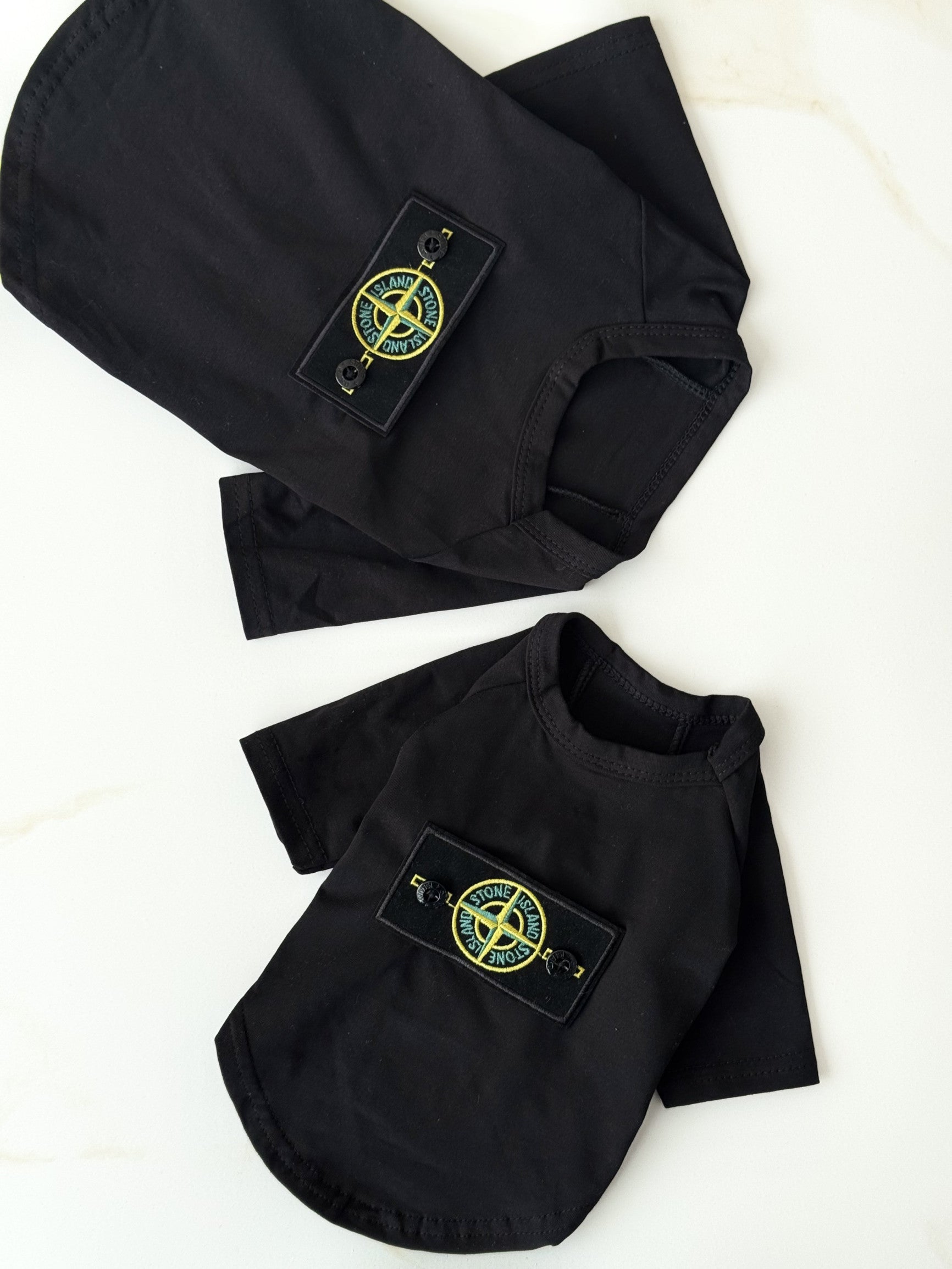Футболка чорного кольору Stone Island