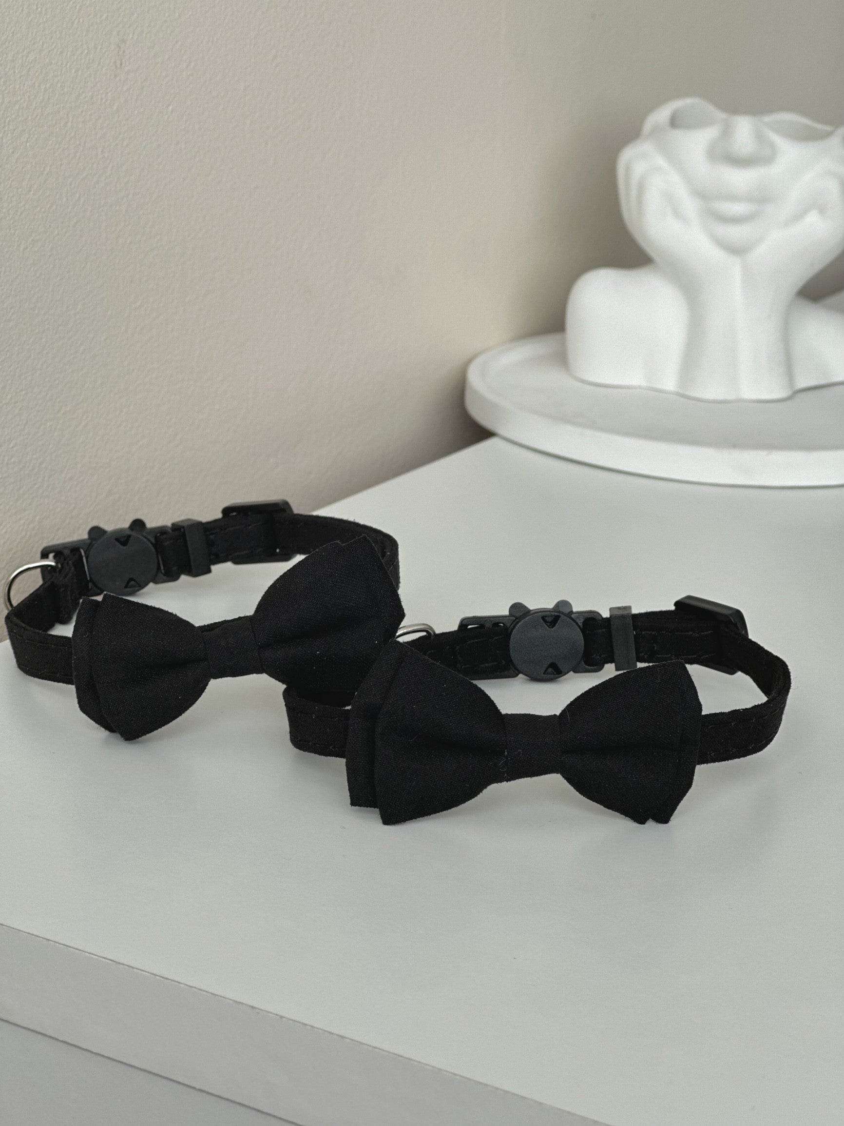 Метелик чорного кольору Double Black Classic