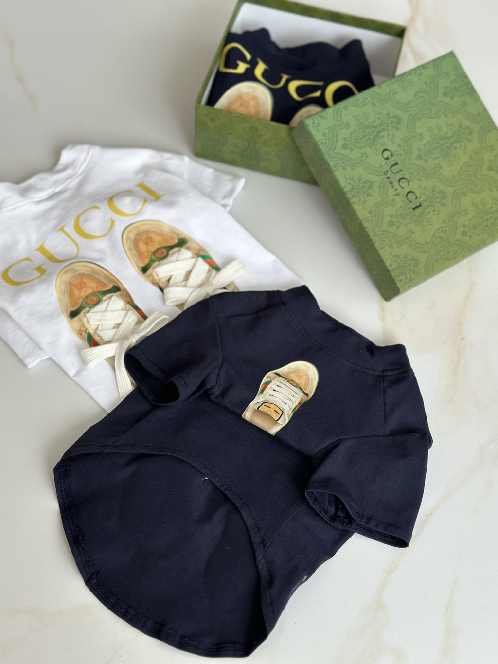 White T-shirt with sneakers and Gucci print