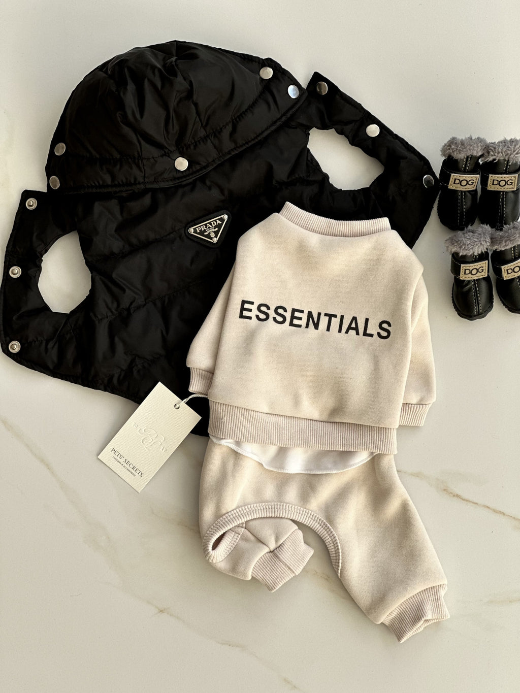 Комбінезон бежевого кольору Essentials Basic