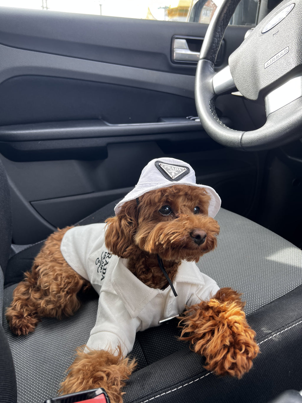 Панамка білого кольору Prada