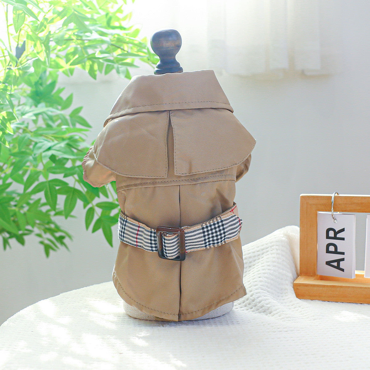 Тренч бежевого кольору Classic2