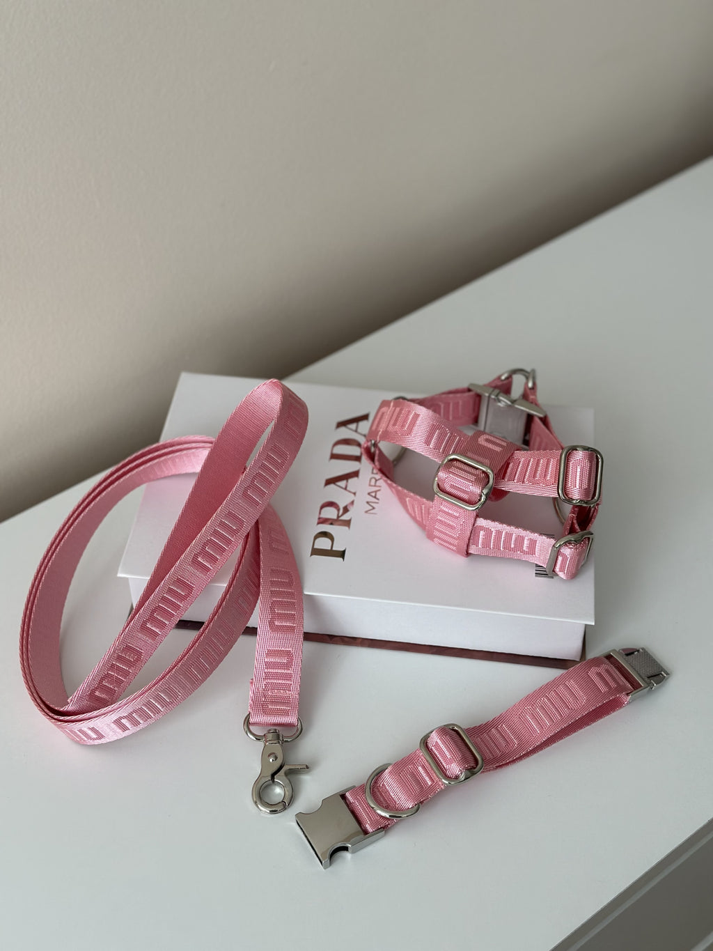 Повідець рожевого кольору Miu Miu