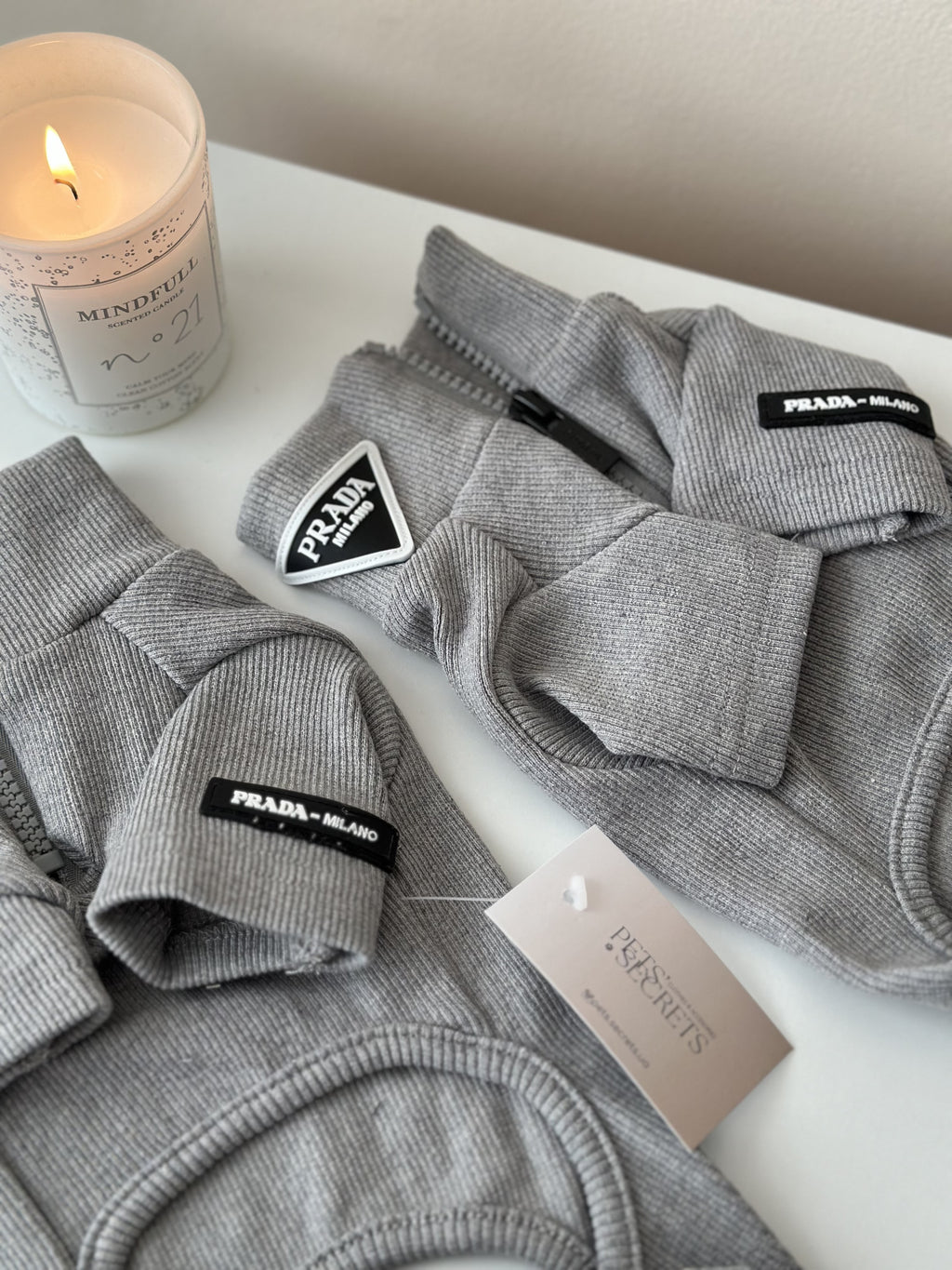 Комбінезон сірого кольору Prada Milano