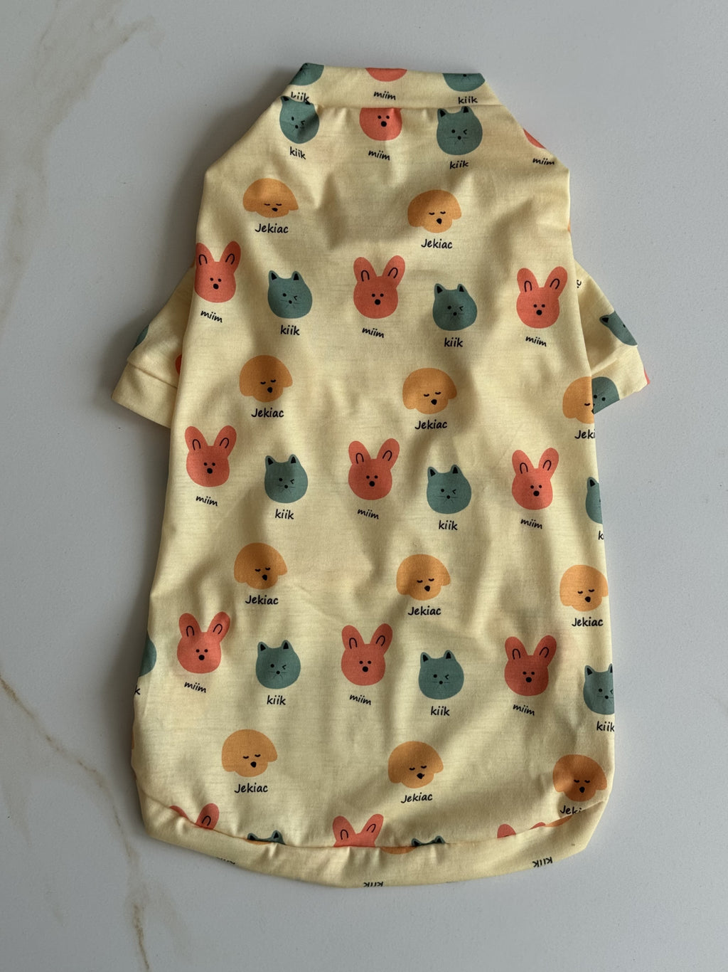 Cream-colored Animals T-shirt