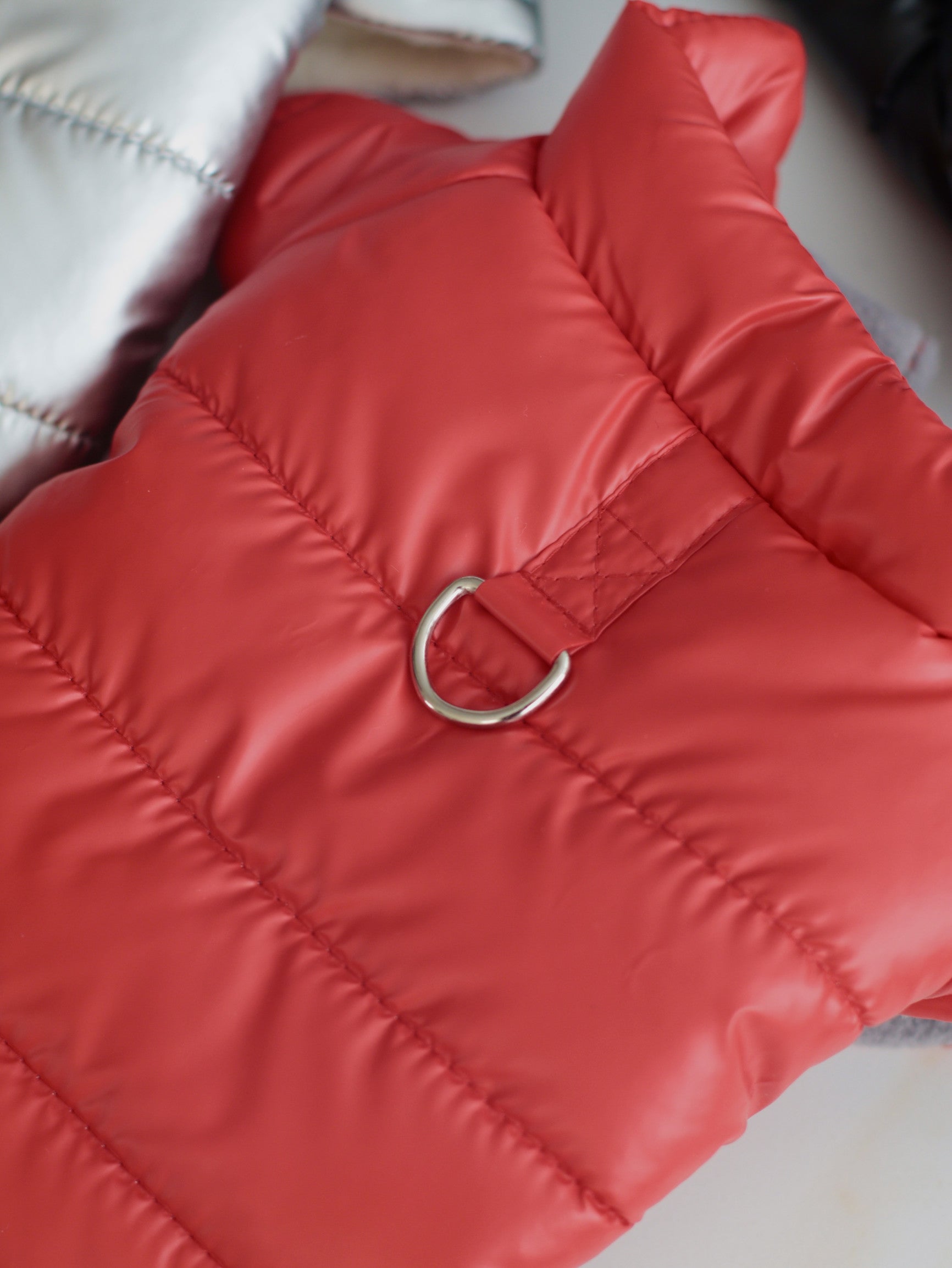 Куртка червоного кольору Basic
