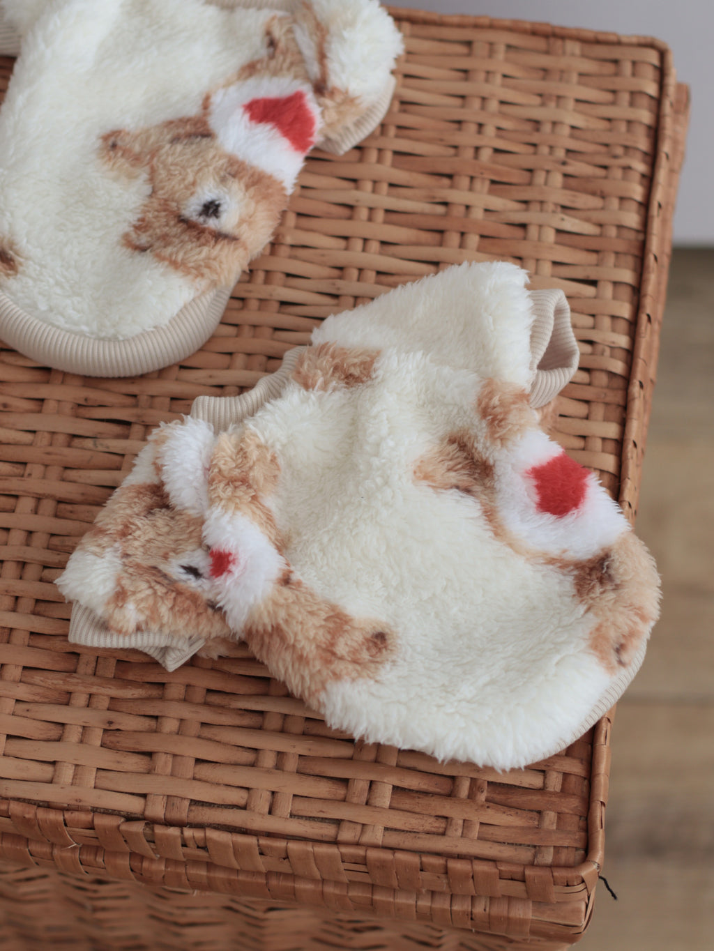 Love Bear milky sweatshirt