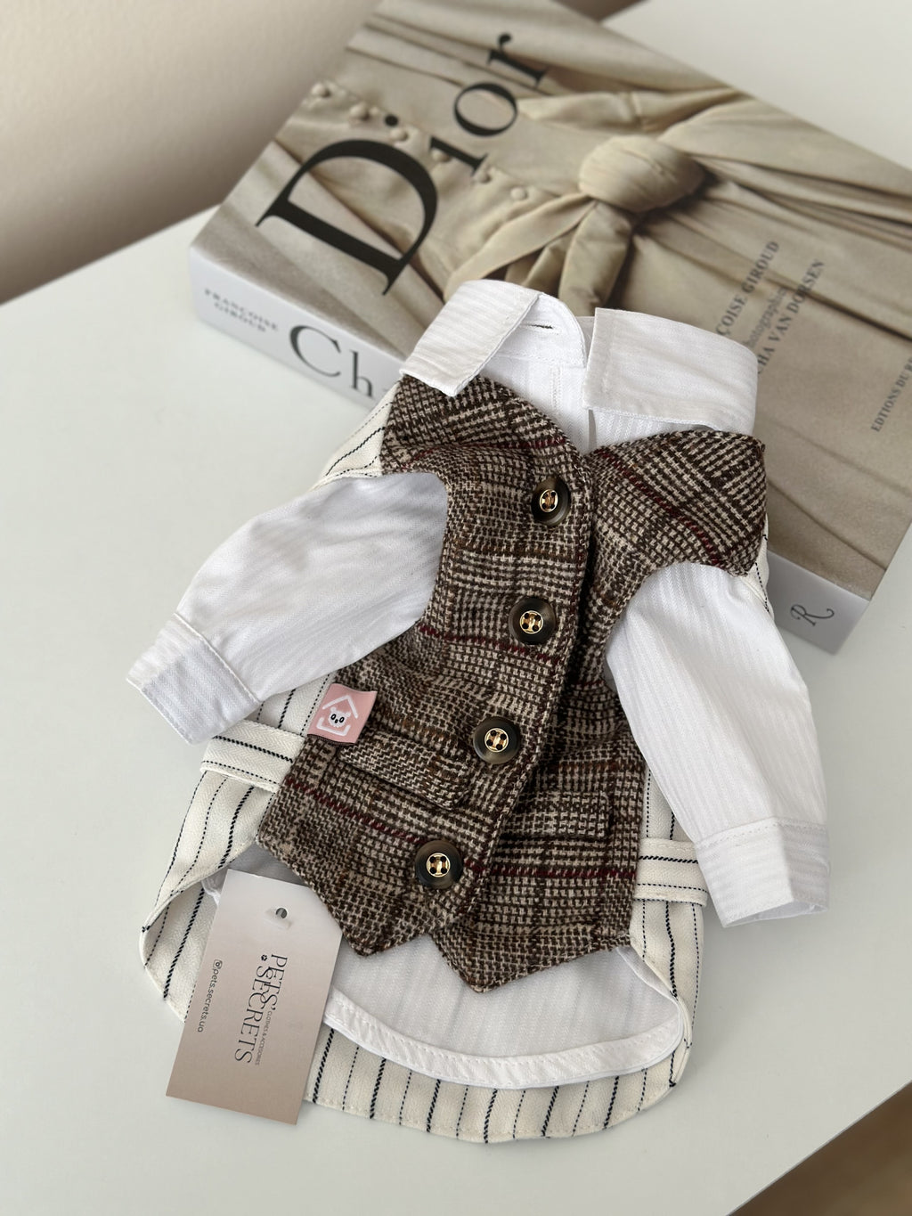 Смокінг біло-бежевого кольору Gentle Cream