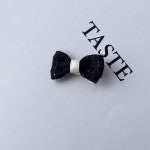 Заколки молочно-чорного кольору Noir & Vanille