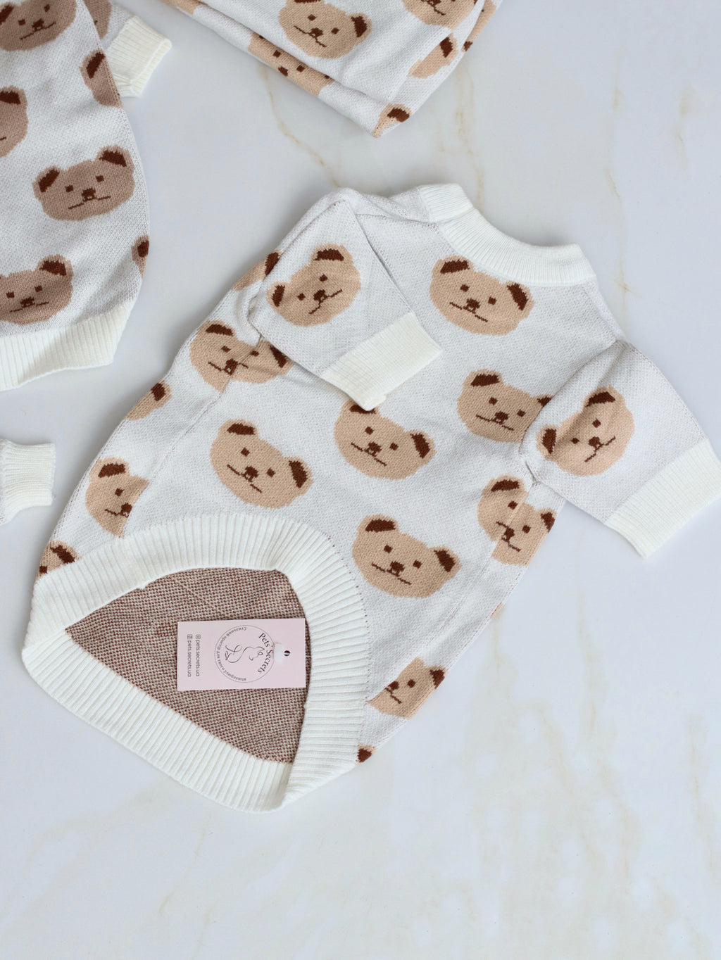 Светр білого кольору з принтом Light bear