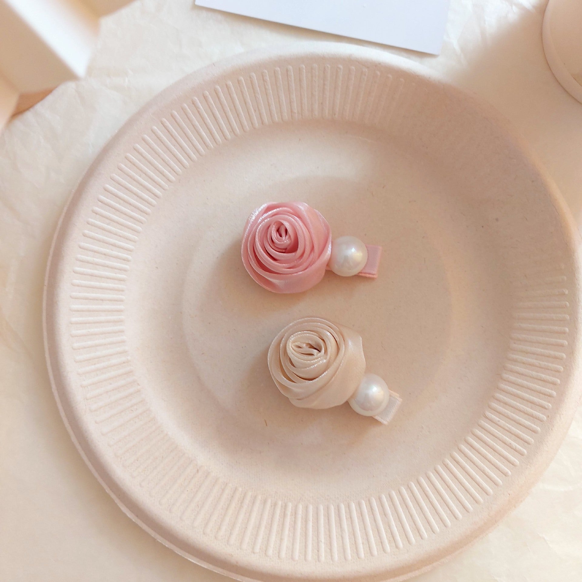 Заколка Royal Rose з перлиною