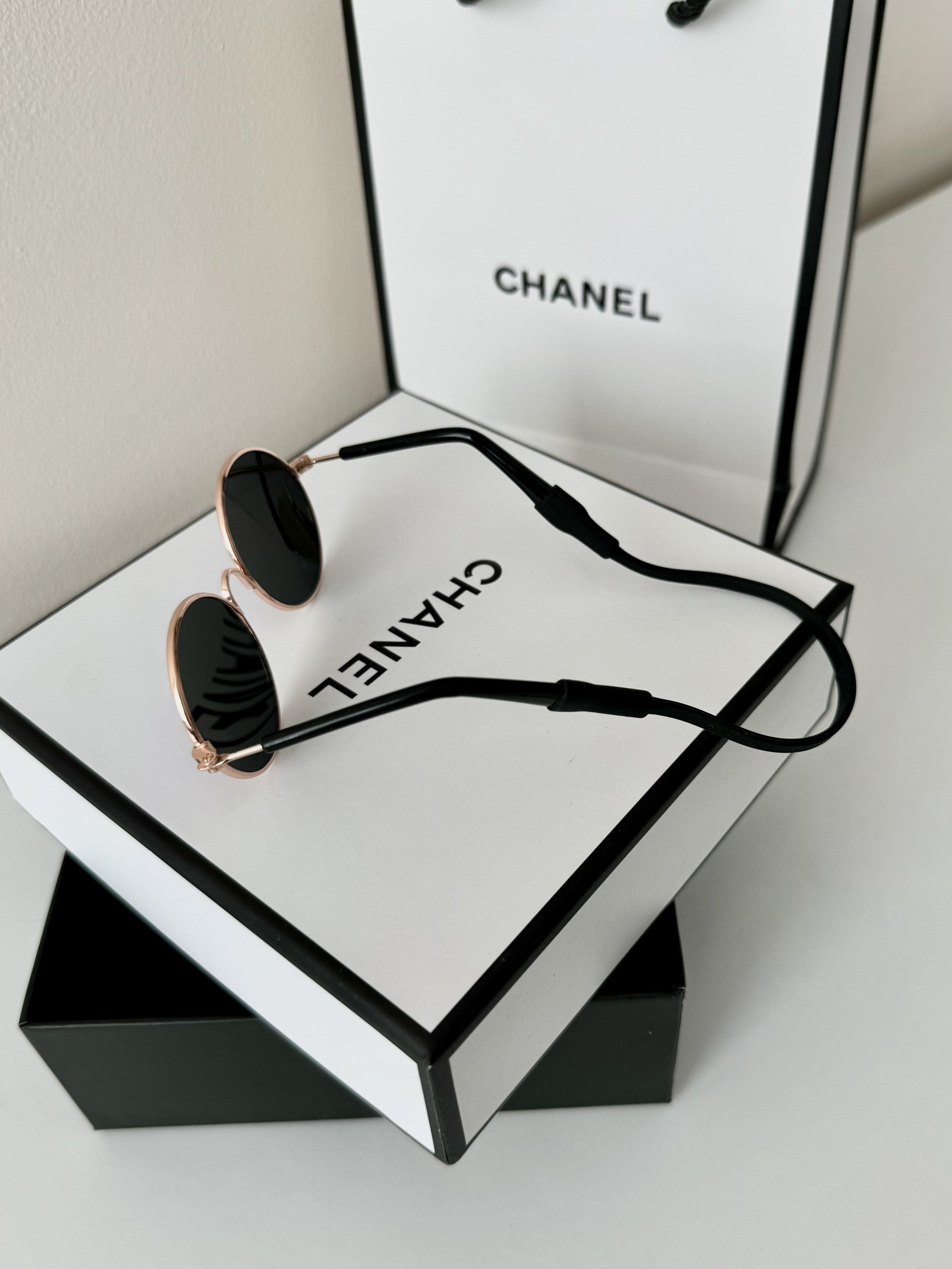 Резинка для окулярів для собак Black Classic