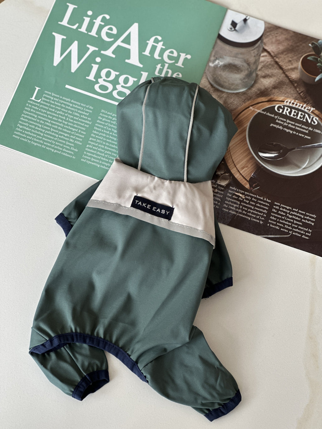 Green raincoat Take easy