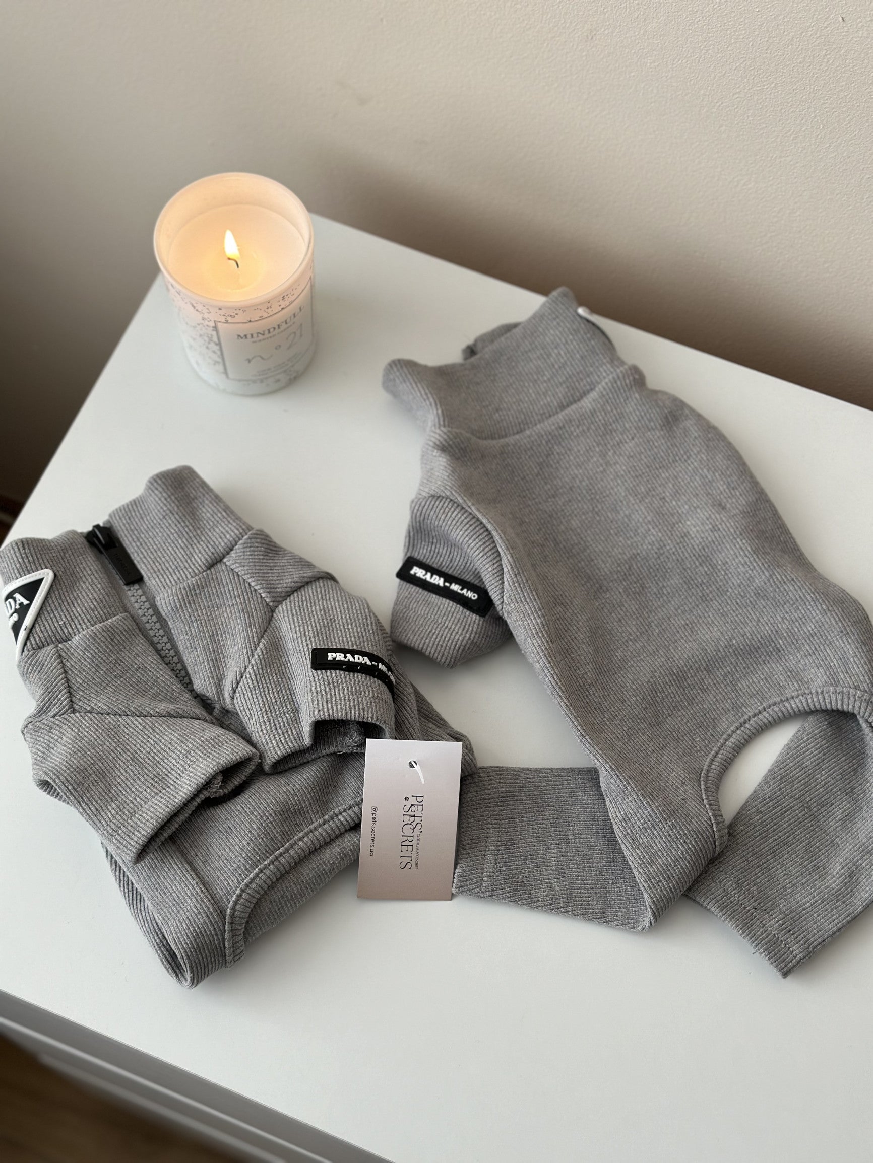 Комбінезон сірого кольору Prada Milano